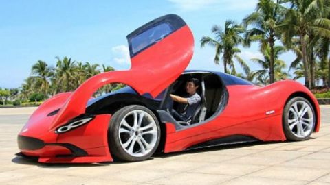VIDEO: Joven chino crea su propio auto eléctrico con 3 mil euros