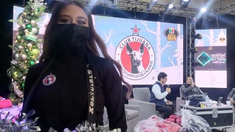 Xolos se puso ‘la Del Puebla’ con 50 sudaderas para 'Abrigando a Tijuana'