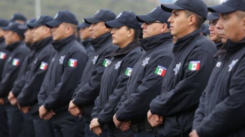 VIDEO: Reconocen a policías que devolvieron 40mp extraviados a comerciante