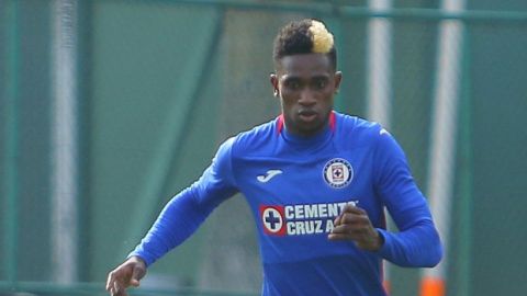 Cruz Azul confirma su primera baja para el Guard1anes 2021
