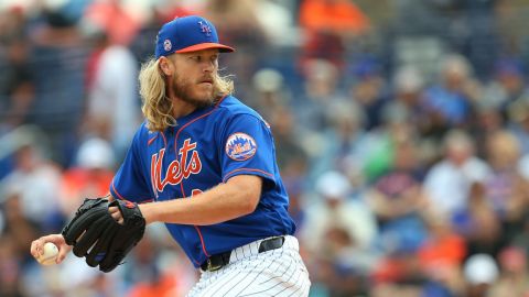 Noah Syndergaard acuerda con los Mets