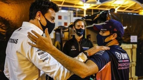 Wolff: "Red Bull gana experiencia y velocidad con Sergio Pérez"