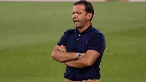 El técnico español Javier Calleja se suma a los candidatos del América