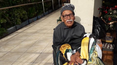 Abuelitos celebrarán año nuevo sin visitas