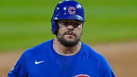 Schwarber firma con los Nacionales