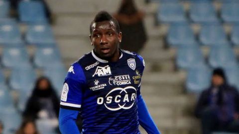 Christopher Maboulou: Muere futbolista en pleno partido
