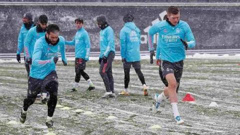 Supercopa de España comienza marcada por cansancio de los equipos y la nieve