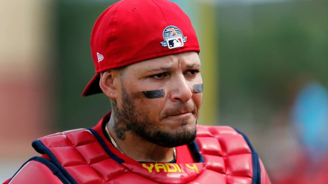 Yadier Molina Se Retiraría Si No Llega Un Ofrecimiento Adecuado