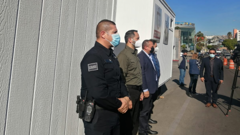 Donan dos casetas nuevas de vigilancia a policías