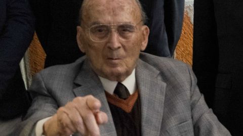 Luis Echeverría cumple 99 años con buena salud, informan
