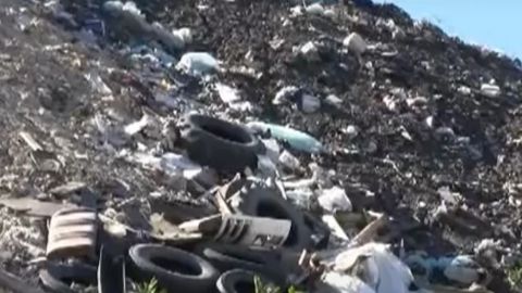 Colocarán malla para retener plásticos en Los Laureles