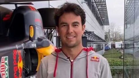 Pérez ya inició su trabajo en Red Bull y recuperó su trofeo de ganador