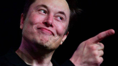 Elon Musk responde a petición de un tuitero que le escribió 150 veces