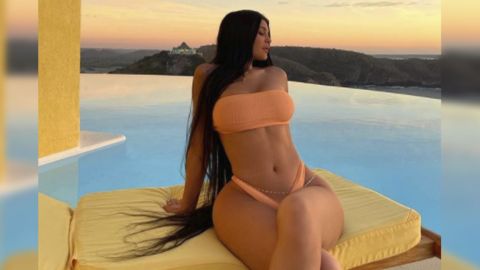 Kylie Jenner muestra sus 🤤 CURVAS en vacaciones en México 😍