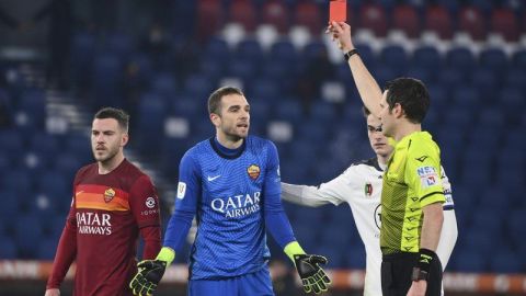 Decretan derrota de Roma por hacer 6 cambios en Copa Italia