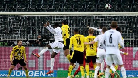 La debilidad en jugadas a balón parado, clave de la crisis del Dortmund