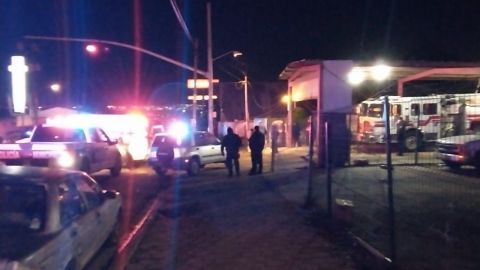 Arriban a estación de bomberos dos personas baleadas