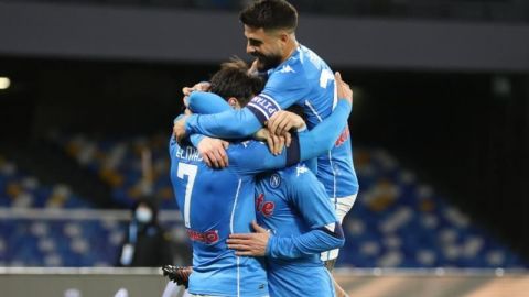El Nápoles de Lozano asalta la zona de Liga de Campeones