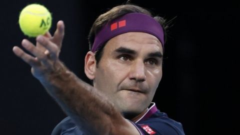 Federer apunta a retorno en Catar el próximo mes