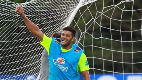 Hulk exalta a Ronaldinho y espera “aprender mucho” de Sampaoli en el Mineiro