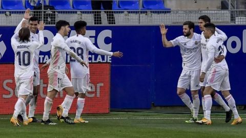 Varane salva de un naufragio al Real Madrid en La Liga