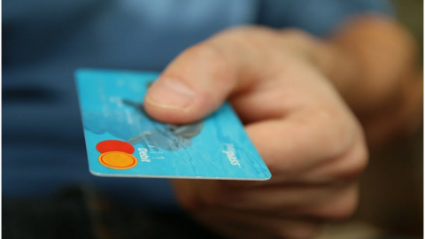 Por Covid, mexicanos cancelaron un millón 551 tarjetas de crédito