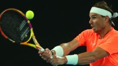 Aficionada le pinta dedo a Rafael Nadal en el Australian Open