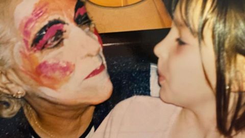 Belinda revela imágenes inéditas de su infancia para recordar a su abuelita