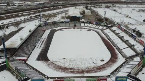 La nieve invade estadios del futbol mexicano
