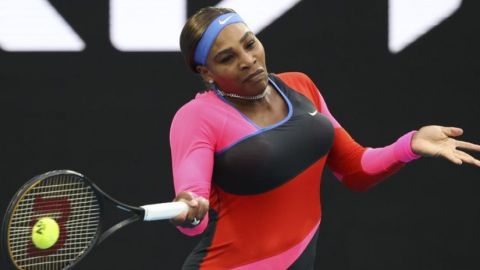 Australia: Serena gana a Halep, jugará contra Osaka en semis
