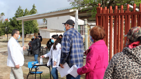 Continúa aplicación de vacunas en zona sur de Ensenada