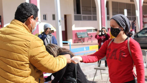 Jóvenes estudiantes reciben apoyos económicos: IMJUV