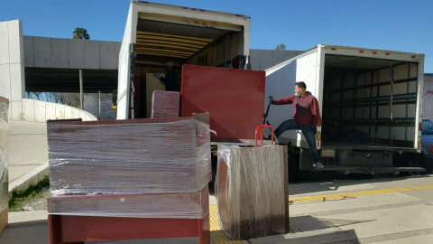 Inician desalojo de edificios en Centro de Gobierno