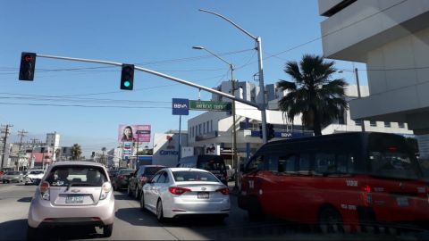 Tránsito lento por choque en Bulevar Díaz Ordaz