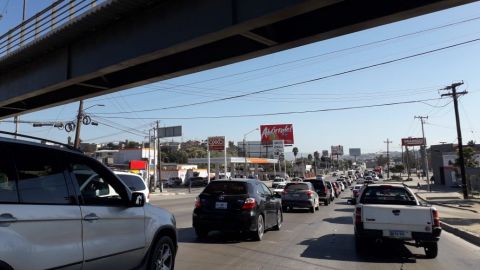 Continúa caos vial en Tijuana