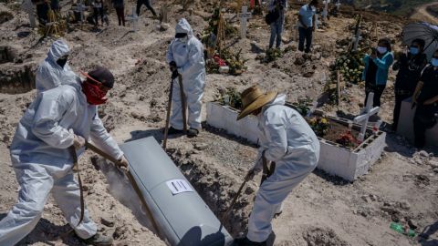 México supera las 180 mil muertes por Covid-19