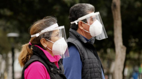 Riesgos de contagio por COVID son los mismos usando únicamente CUBREBOCAS: Estudio