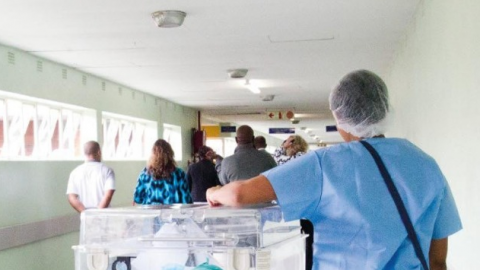 Solo obligados por la ley, atienden a pacientes oncológicos