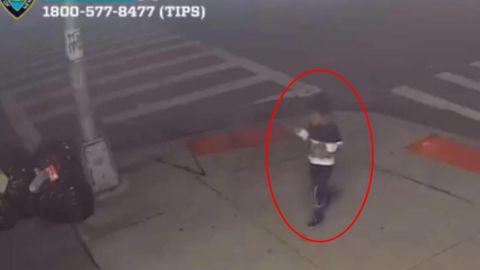 VIDEO: Mujer ABANDONA a niña de 4 años a MITAD de la NOCHE y en plena CALLE