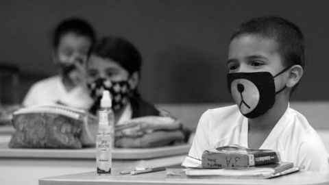 3 días de CLASES PRESENCIALES en Chile y 43 colegios ya presentan casos de COVID