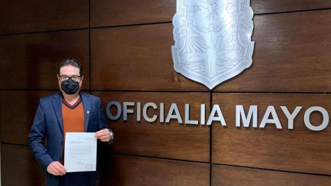 Renuncia Felipe Ledesma a Recursos Naturales