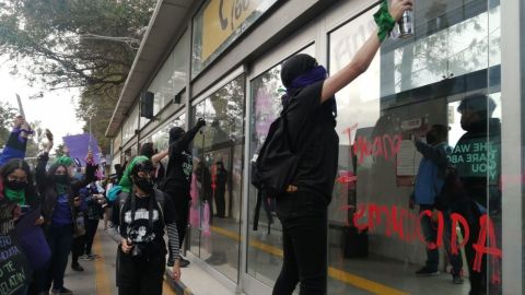 ¡HOMBRES NO!: Mujeres solicitan a hombres no entrar a manifestación