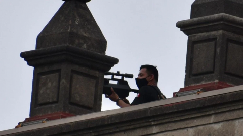 Captan a hombres armados en Palacio Nacional