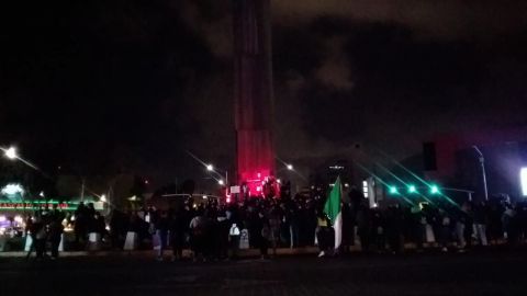 Continúa cerradas calles por manifestación feminista