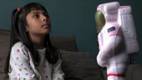 Adhara Pérez, la niña mexicana que comparan con Einstein y quiere ir a Marte
