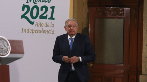 AMLO pide revisar actuar de juez que freno su Ley Eléctrica