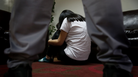 Violó a su hija desde los 13 años y la amenazaba por Facebook