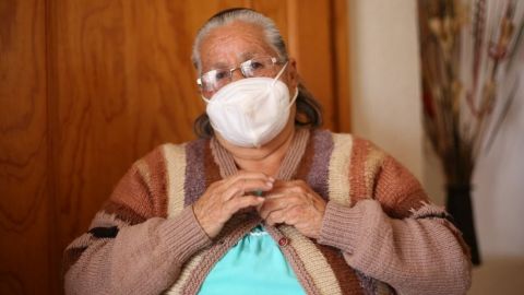 Mujer de 71 años de edad concluye educación básica