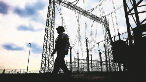 Van 27 suspensiones ordenadas por jueces contra reforma eléctrica de AMLO