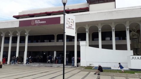 Declinan amparos para detener la entrega del edificio del Centro de Gobierno